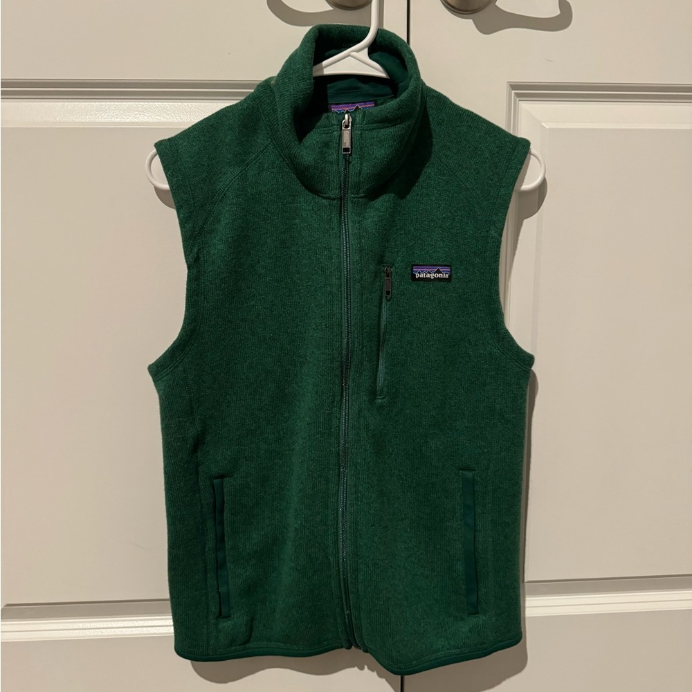 Patagonia women’s green vest. Size xs. Great condition.